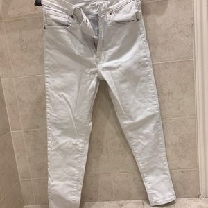WOMEN’S WHITE LEVI LEVI’S  JEANS